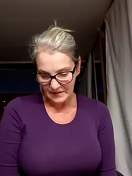 Snapshot of irinamaux chatting on 26, 9, 2025 irinamaux online show from 26, 9, 2025