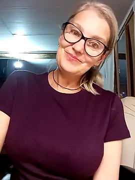 Snapshot of irinamaux chatting on 25, 10, 2025 irinamaux online show from 25, 10, 2025