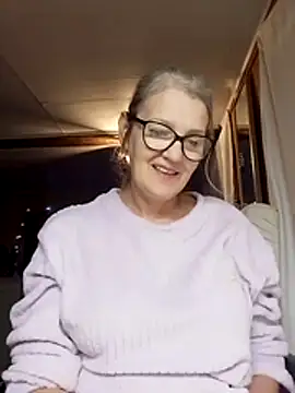 Snapshot of irinamaux chatting on 29, 10, 2025 irinamaux online show from 29, 10, 2025