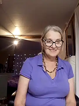 Snapshot of irinamaux chatting on 31, 10, 2025 irinamaux online show from 31, 10, 2025