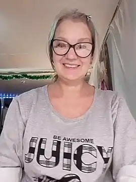 Snapshot of irinamaux chatting on 25, 11, 2025 irinamaux online show from 25, 11, 2025