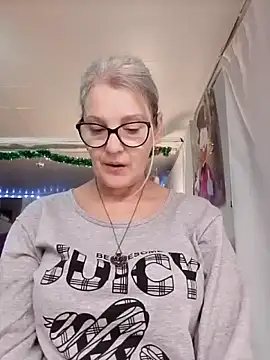 Snapshot of irinamaux chatting on 26, 11, 2025 irinamaux online show from 26, 11, 2025