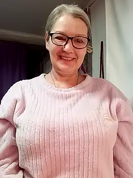 Snapshot of irinamaux chatting on 10, 2, 2026 irinamaux online show from 10, 2, 2026