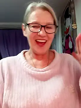 Snapshot of irinamaux chatting on 14, 2, 2026 irinamaux online show from 14, 2, 2026