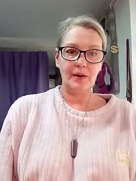 Snapshot of irinamaux chatting on 20, 2, 2026 irinamaux online show from 20, 2, 2026