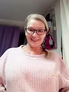 Snapshot of irinamaux chatting on 25, 2, 2026 irinamaux online show from 25, 2, 2026