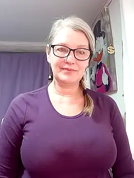 Snapshot of irinamaux chatting on 28, 2, 2026 irinamaux online show from 28, 2, 2026