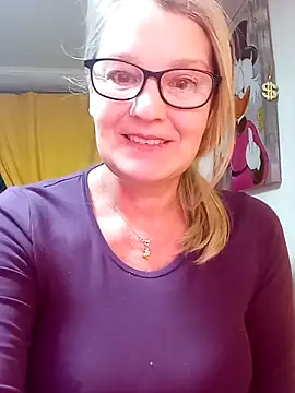 Snapshot of irinamaux chatting on 7, 3, 2026 irinamaux online show from 7, 3, 2026