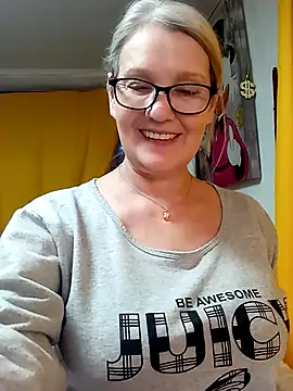 Snapshot of irinamaux chatting on 11, 3, 2026 irinamaux online show from 11, 3, 2026