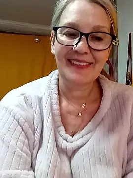 Snapshot of irinamaux chatting on 15, 3, 2026 irinamaux online show from 15, 3, 2026