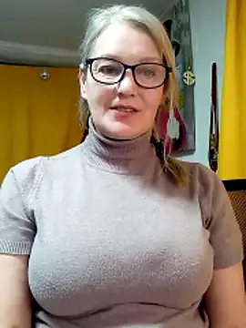 Snapshot of irinamaux chatting on 17, 3, 2026 irinamaux online show from 17, 3, 2026