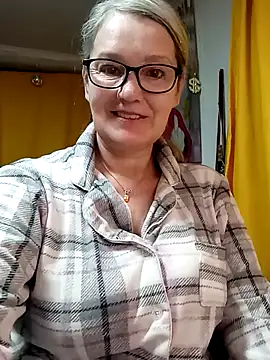 Snapshot of irinamaux chatting on 20, 3, 2026 irinamaux online show from 20, 3, 2026