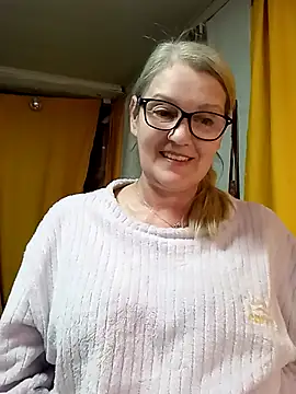 Snapshot of irinamaux chatting on 23, 3, 2026 irinamaux online show from 23, 3, 2026