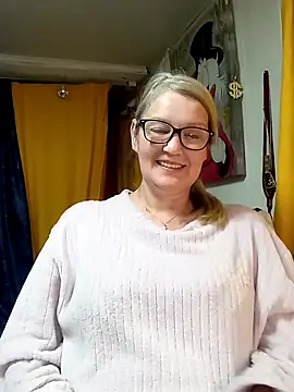 Snapshot of irinamaux chatting on 25, 3, 2026 irinamaux online show from 25, 3, 2026