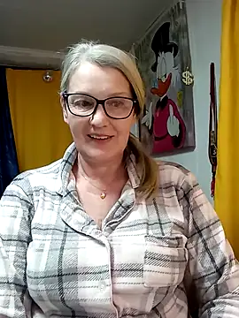 Snapshot of irinamaux chatting on 26, 3, 2026 irinamaux online show from 26, 3, 2026