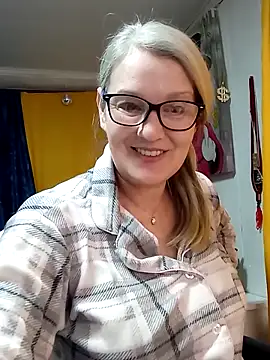 Snapshot of irinamaux chatting on 27, 3, 2026 irinamaux online show from 27, 3, 2026