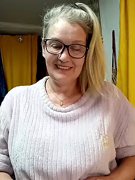 Snapshot of irinamaux chatting on 27, 3, 2026 irinamaux online show from 27, 3, 2026