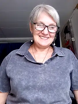 irinamaux online show from 28, 6, 2026