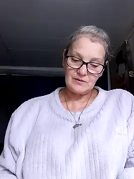 irinamaux online show from 4, 7, 2026