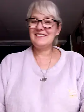 irinamaux online show from 7, 7, 2026