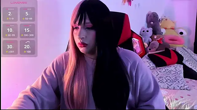 Snapshot of _Skie_ chatting on 7, 2, 2025  Skie  online show from 7, 2, 2025