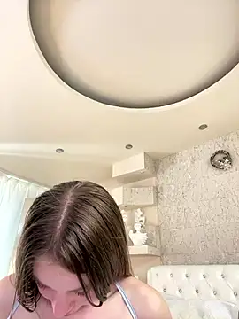 Bella Suns online show from 18, 3, 2025