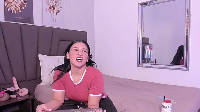 Sofi Perez  online show from 26, 11, 2025