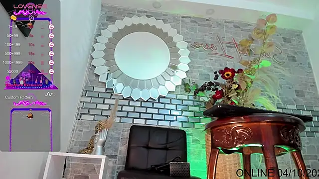 VALERIAQUEENTS online show from 4, 10, 2025