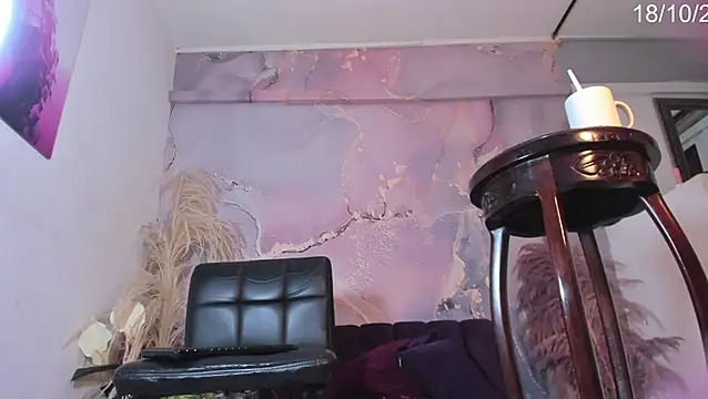 VALERIAQUEENTS online show from 18, 10, 2025