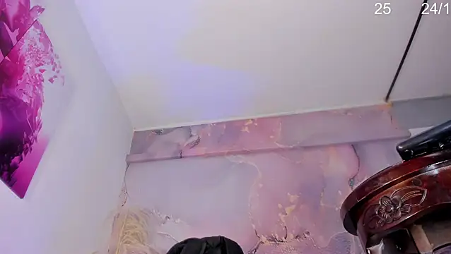 VALERIAQUEENTS online show from 24, 10, 2025