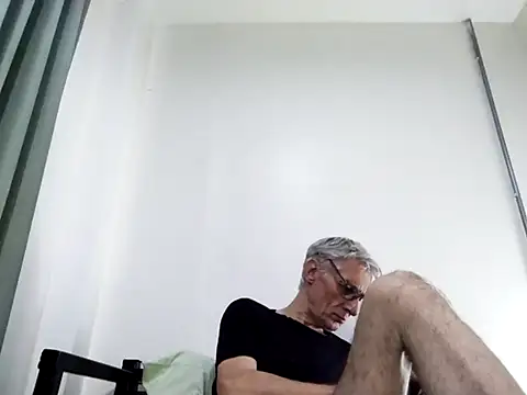 Snapshot of BIGUNCUTHARDCOCK chatting on 1, 3, 2025 BIGUNCUTHARDCOCK online show from 1, 3, 2025