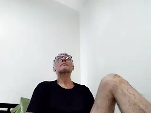 Snapshot of BIGUNCUTHARDCOCK chatting on 6, 3, 2025 BIGUNCUTHARDCOCK online show from 6, 3, 2025