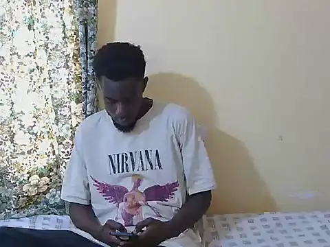 Snapshot of large_blackdick chatting on 11, 9, 2025 large blackdick online show from 11, 9, 2025