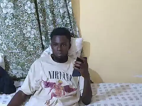 Snapshot of large_blackdick chatting on 11, 9, 2025 large blackdick online show from 11, 9, 2025