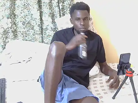 Snapshot of large_blackdick chatting on 24, 9, 2025 large blackdick online show from 24, 9, 2025