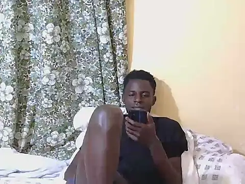 Snapshot of large_blackdick chatting on 3, 10, 2025 large blackdick online show from 3, 10, 2025