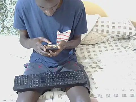 Snapshot of large_blackdick chatting on 11, 10, 2025 large blackdick online show from 11, 10, 2025