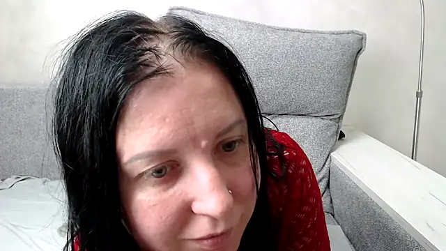 Snapshot of Longhairgirl chatting on 20, 10, 2025 Longhairgirl online show from 20, 10, 2025