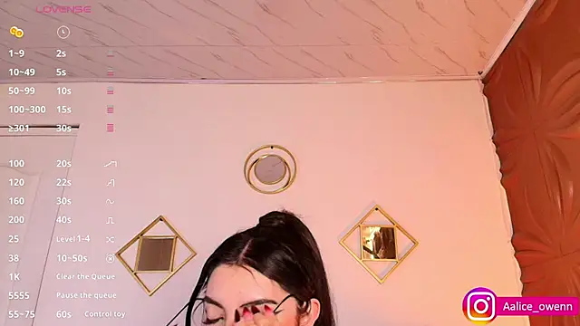 Aliceowenn online show from 20, 3, 2025