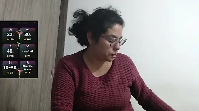 Snapshot of Anne_purple chatting on 6, 11, 2025 Anne purple online show from 6, 11, 2025