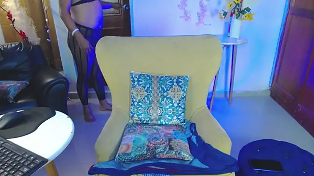 blackandwhite 2 online show from 8, 4, 2026