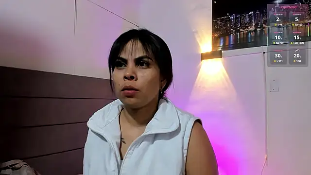 Julieta Coopeer  online show from 24, 5, 2026