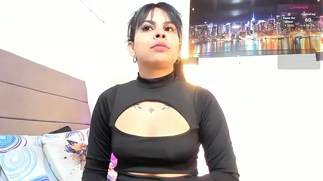 Julieta Coopeer  online show from 30, 5, 2026