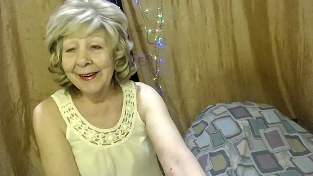 Snapshot of _Estelitta_5 chatting on 12, 1, 2025 Estelitta 5 online show from 12, 1, 2025