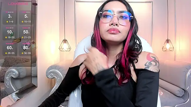 AzuraKindong online show from 18, 12, 2024
