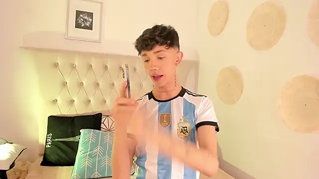 Tomy Rox online show from 31, 12, 2024