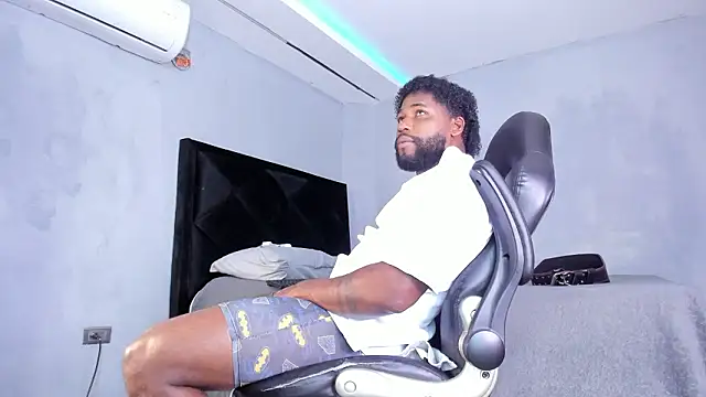 Snapshot of Dancelwashington chatting on 3, 2, 2026 Dancelwashington online show from 3, 2, 2026