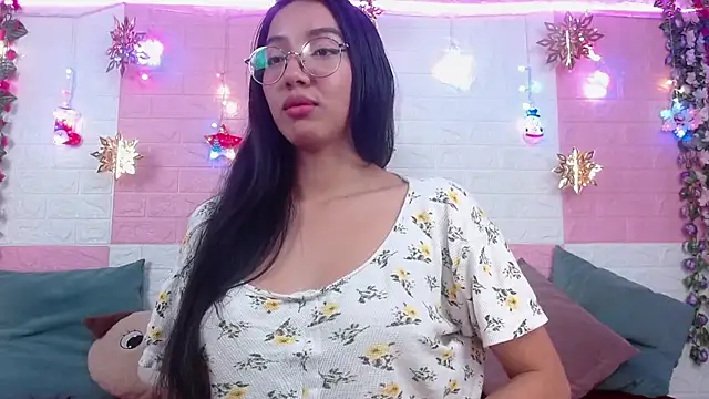 AnyaFloyd69 online show from 8, 12, 2024