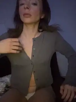 Snapshot of greedybratt chatting on 14, 2, 2026 greedybratt online show from 14, 2, 2026