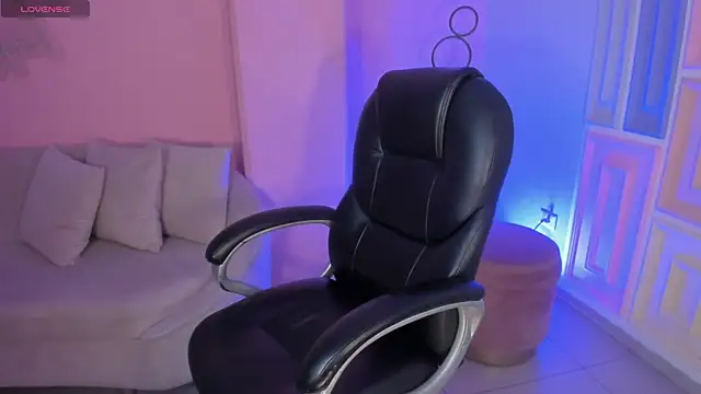 sarawinstone online show from 6, 12, 2024